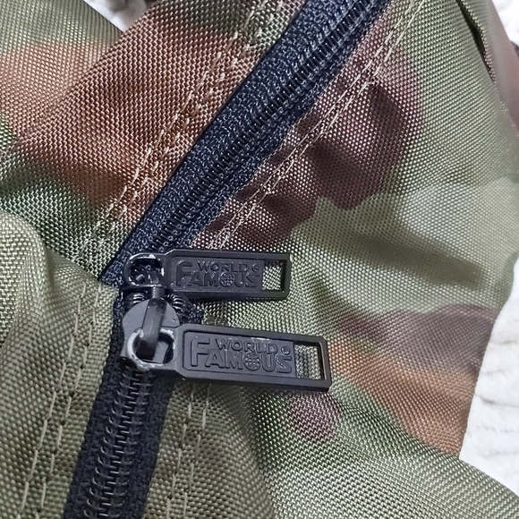 World Famous camo fanny pack - Picture 4 of 6